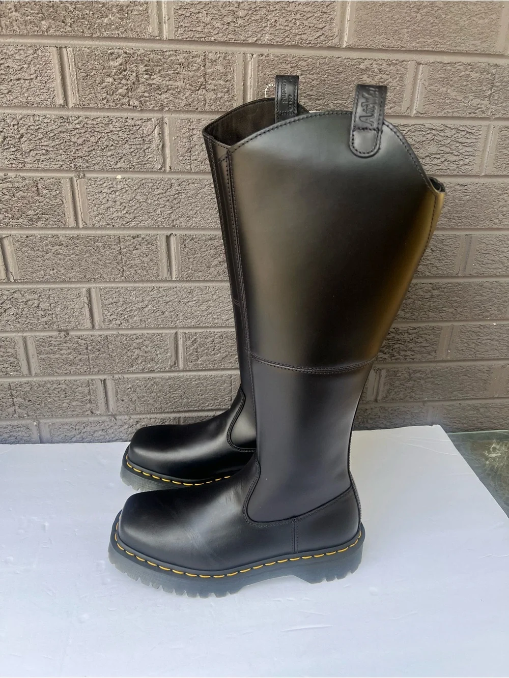 Dr. Martens Amaayah Black Knee high Leather Boots New Sz 8 Women